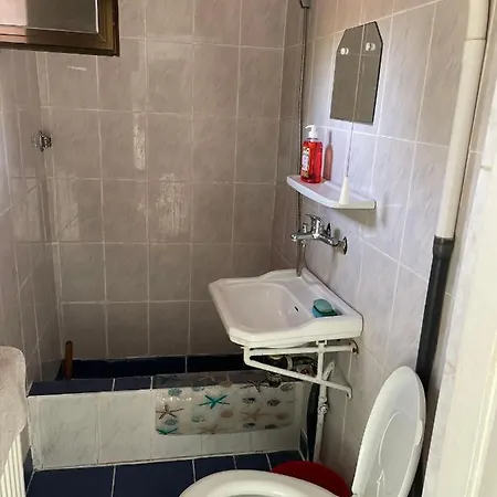 Garsoniera La Curte Paula * Констанца